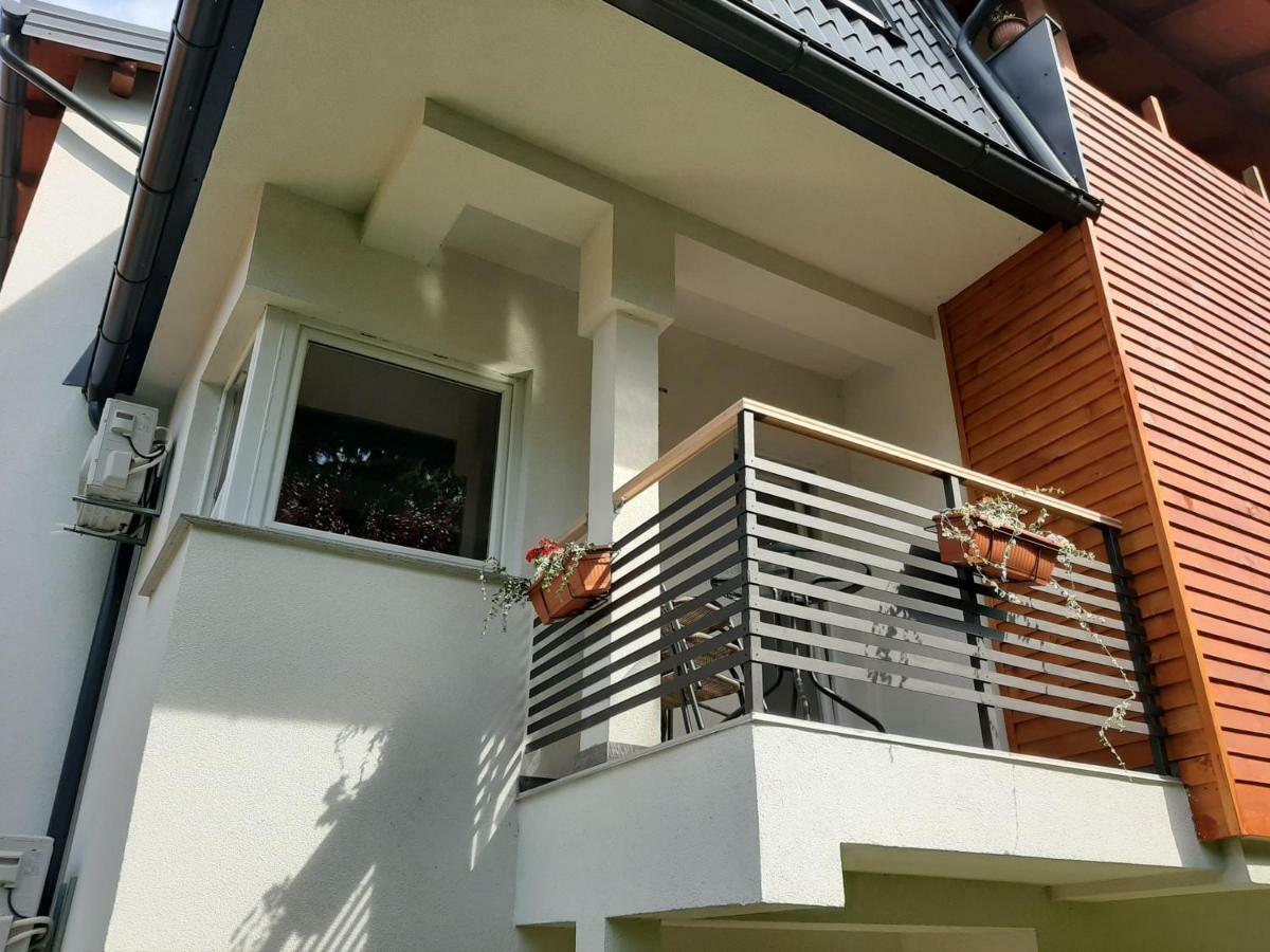 Guesthouse Hill SJJ Exterior foto